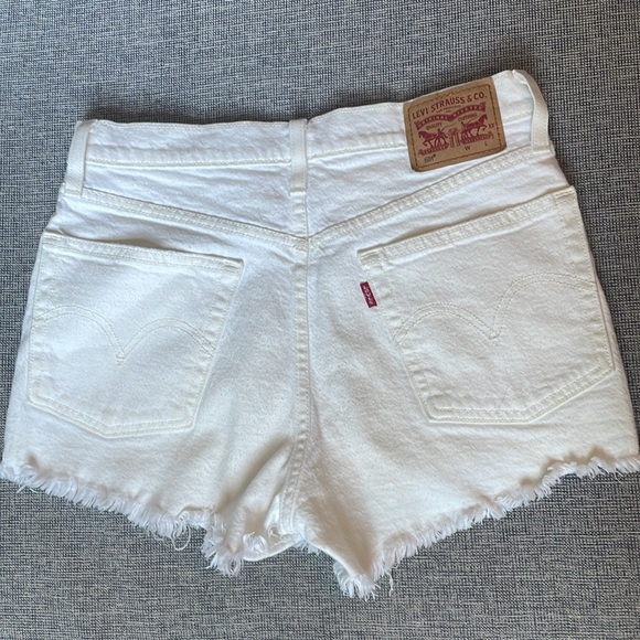 Levi’s 501 Denim Jean Shorts - Picture 2 of 2